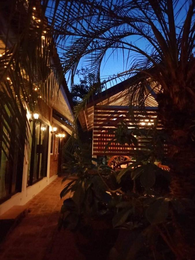 Baan B&B Sukhothai Luaran gambar